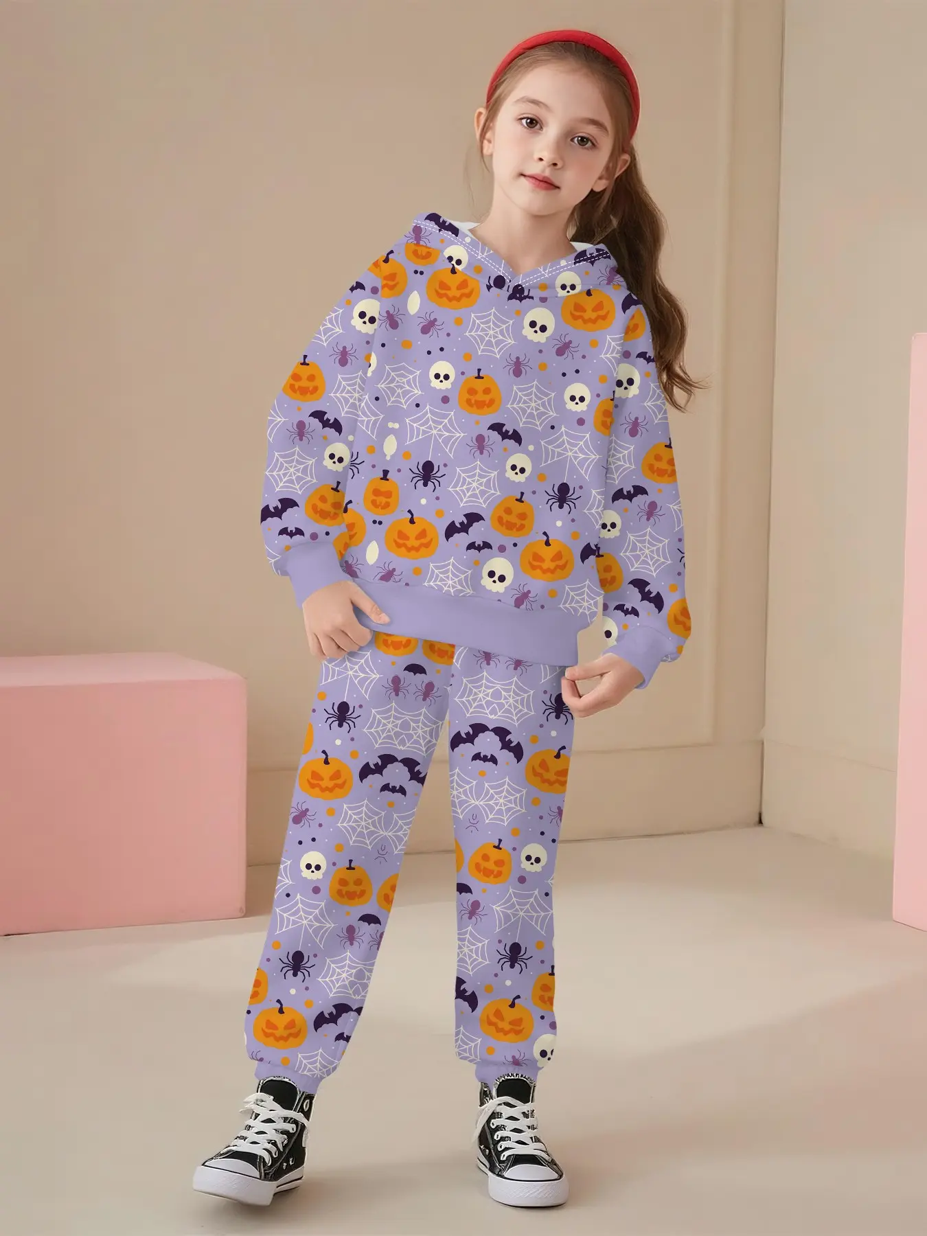 Digital print hoodie sweatshirt and long pants set with all-over pale purple pumpkin, bat and spiderweb pattern; trendy casual kids' clothing, suitable for girls' daily outings and outdoor sports, an ideal gift for girls