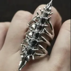 Cyberpunk Gothic Skeleton Ring Unisex Personalized Retro Spinal Bone Metal Ring Jewelry Accessories Gifts