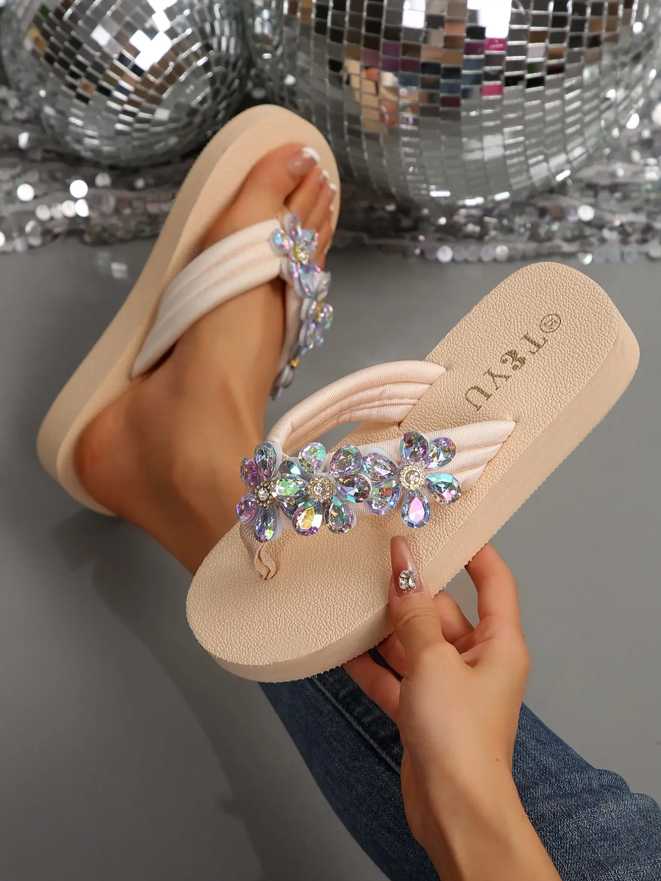Summer Rhinestone Flower Decor Sandals, Casual Fashion Sandals, Casual Eva Soft Sole Slippers, Lightweight Non-Slip Beach Shoes for Women, Home & Travel