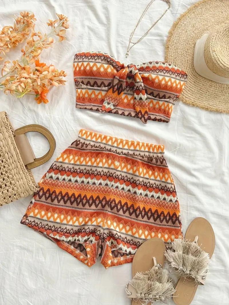 Women's Striped Pattern Crop Tube Top & High Waist Shorts Set, Casual Fashion Cozy Two Piece Set for Daily Outdoor Wear, Ladies Clothes for All Seasons