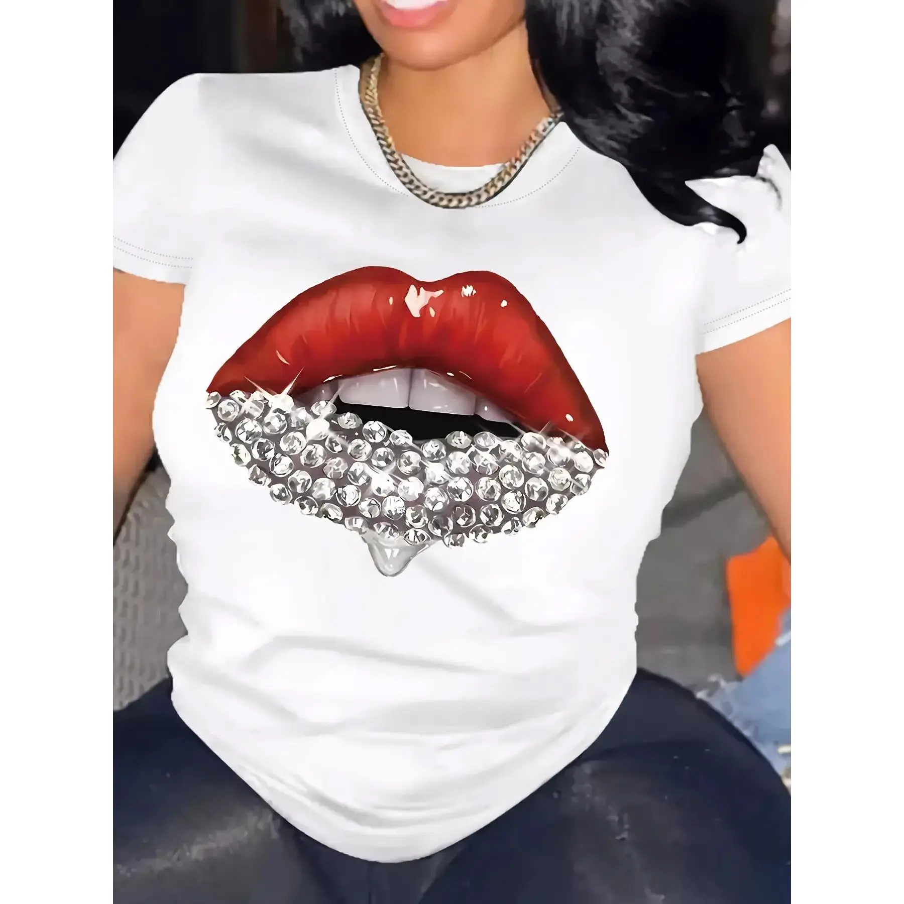 Women's Red Lips Graphic Rhinestone-Print Short-Sleeve Sports Top, Loose-Fit Feminine Casual Cold-Wash Fashion Shirt