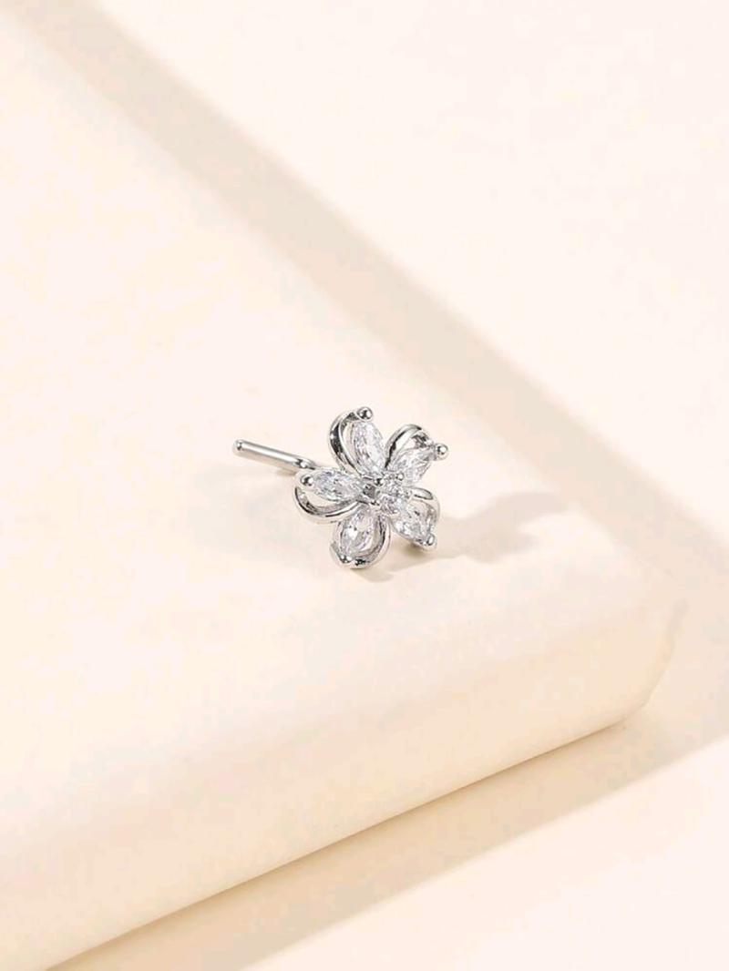 Elegant Flower Nose Studs for Women, Fashionable Daily Wear Jewelry, Stylish Nose Rings for Everyday Use, Trendy Accessories