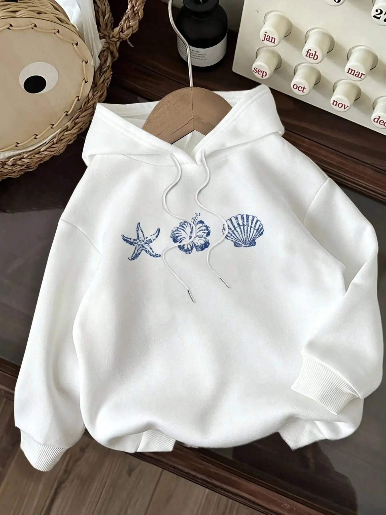 Japanese Style Ocean Print Sweatshirt, Slim-Fitting Casual Top, Unisex Fall & Winter Wear, Versatile and Comfortable