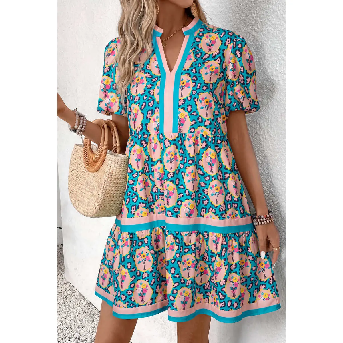 Women's Lightweight Short-Sleeve Green Leopard Print Polyester Casual Dress - Colorblock, Puff Sleeve, Floral Accent Essential Stylish Outfit, Shortsleeve, Casual Wear, Lady, Going Out, Light 100% Poly, Playful Puff Sleeves