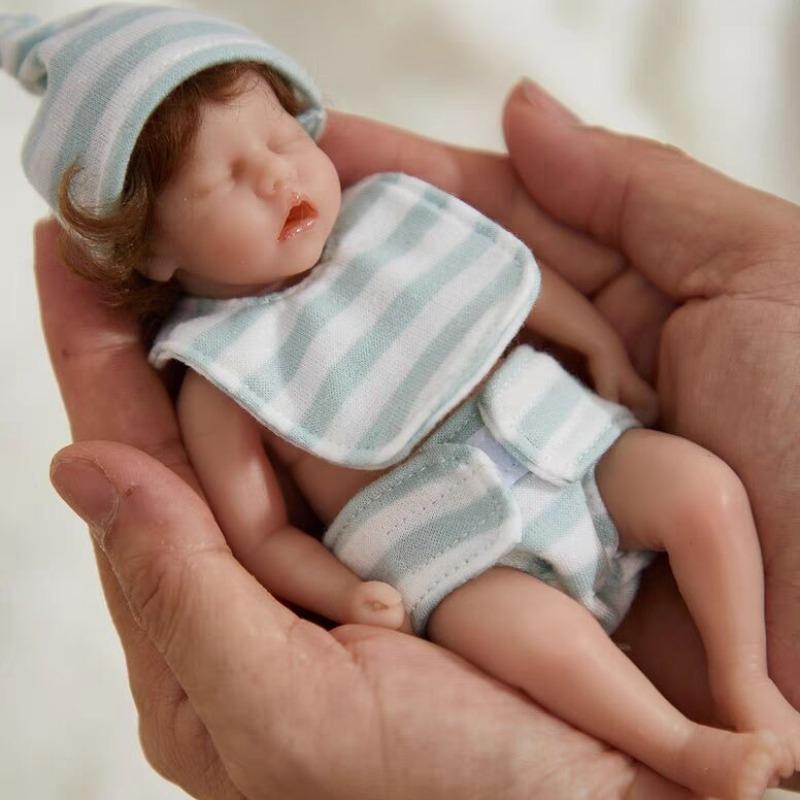 Realistic Silicone Reborn Doll, 6 Inch/15cm Soft & Cute Doll with Clothes, Girl Toy, Stress Relief Toy for Adults, Realistic Reborn Dolls for Kids, Fun Gifts for Boys and Girls, Kids Christmas Gifts
