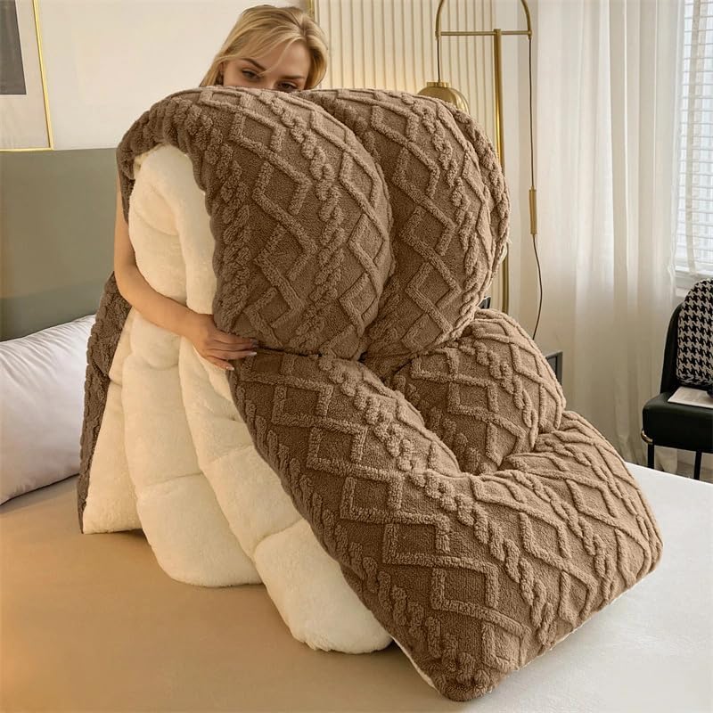 Fall-Winter Hit! Queen Size 3Pcs Faux Fur Down Comforter Set | Velvet Leaf Embossed, Thermo-Lock No Leakage, Anti-Static & Machine Washable | Plush Warm Bedding Bedroom Essentials