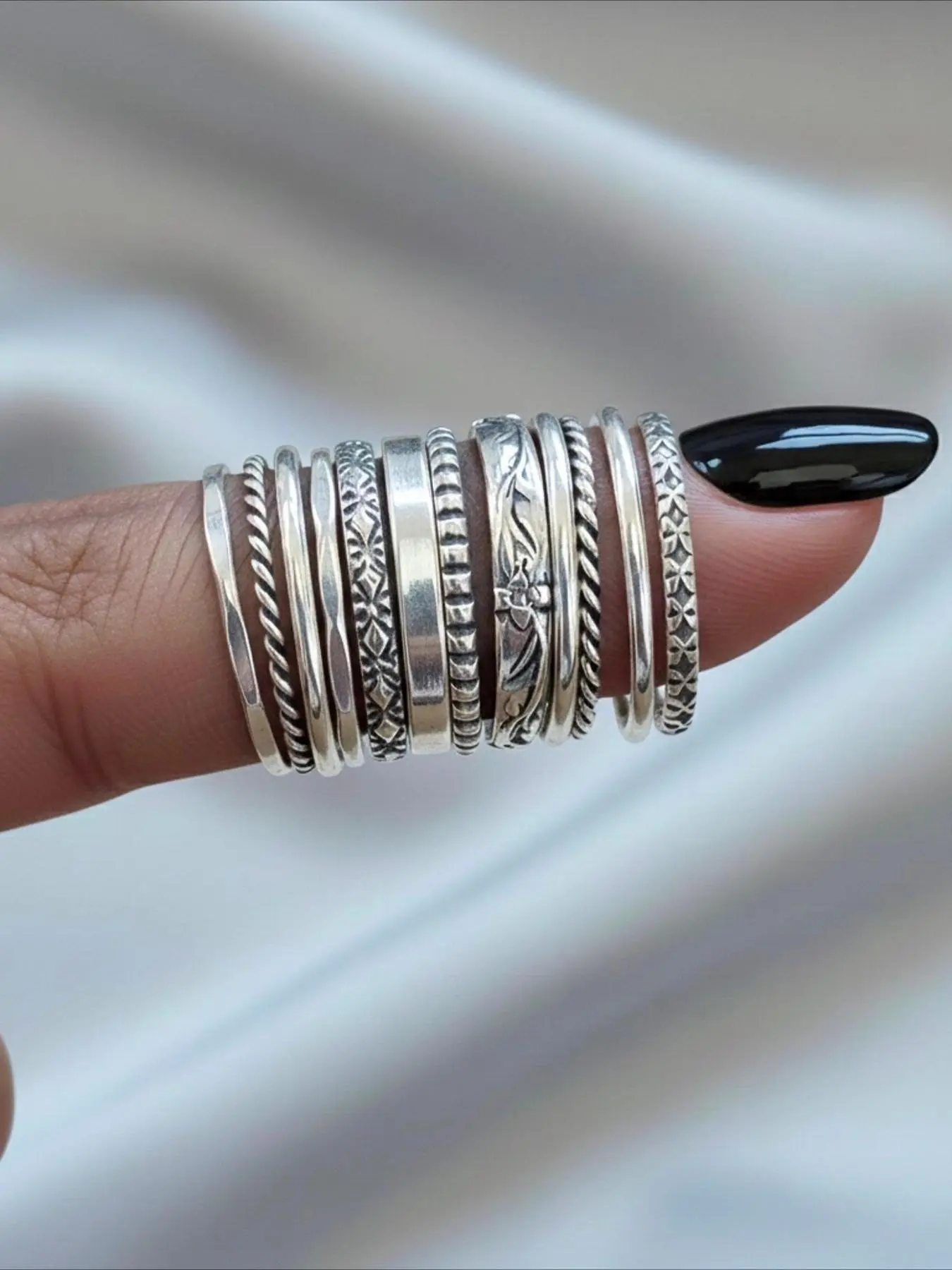 12 Pcs Boho Ethnic Floral Rings Set for Women, Vintage Distressed Simple Party Vacation Versatile Ring Collection, Fashion Jewelry Accessories