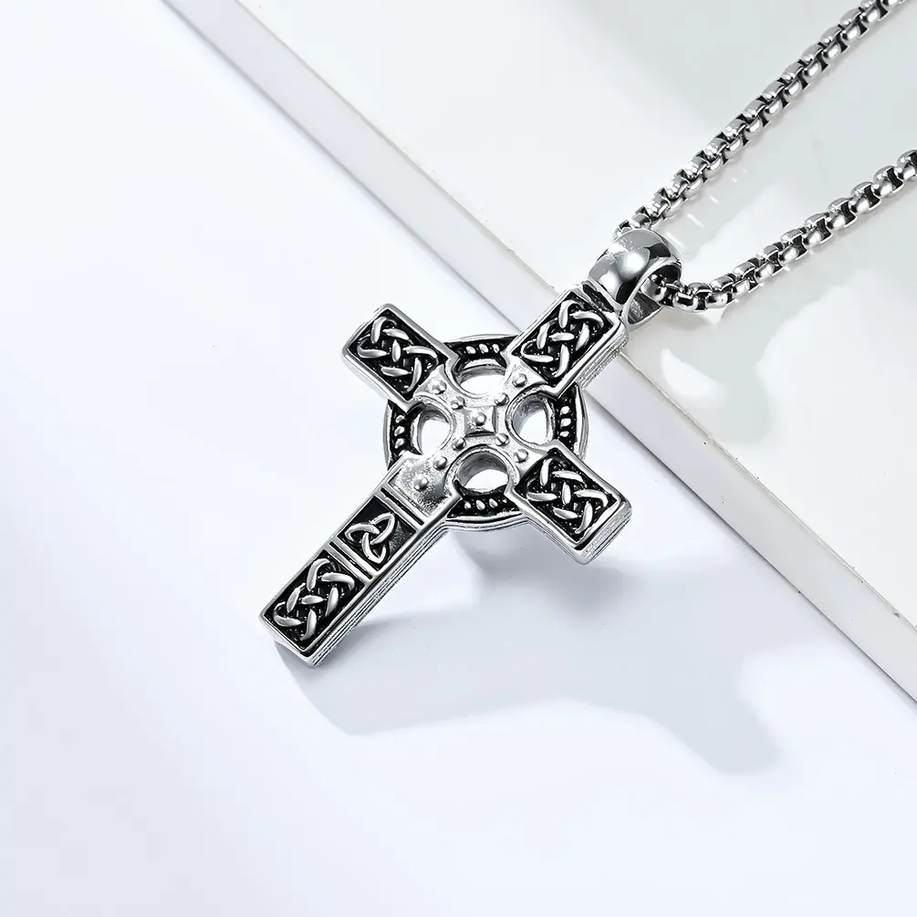 Unisex Celtic Knot Titanium Steel Cross Necklace - Cross Shape Pendant, Men's Hip-Hop Style, High-End Everyday Fashion Accessory