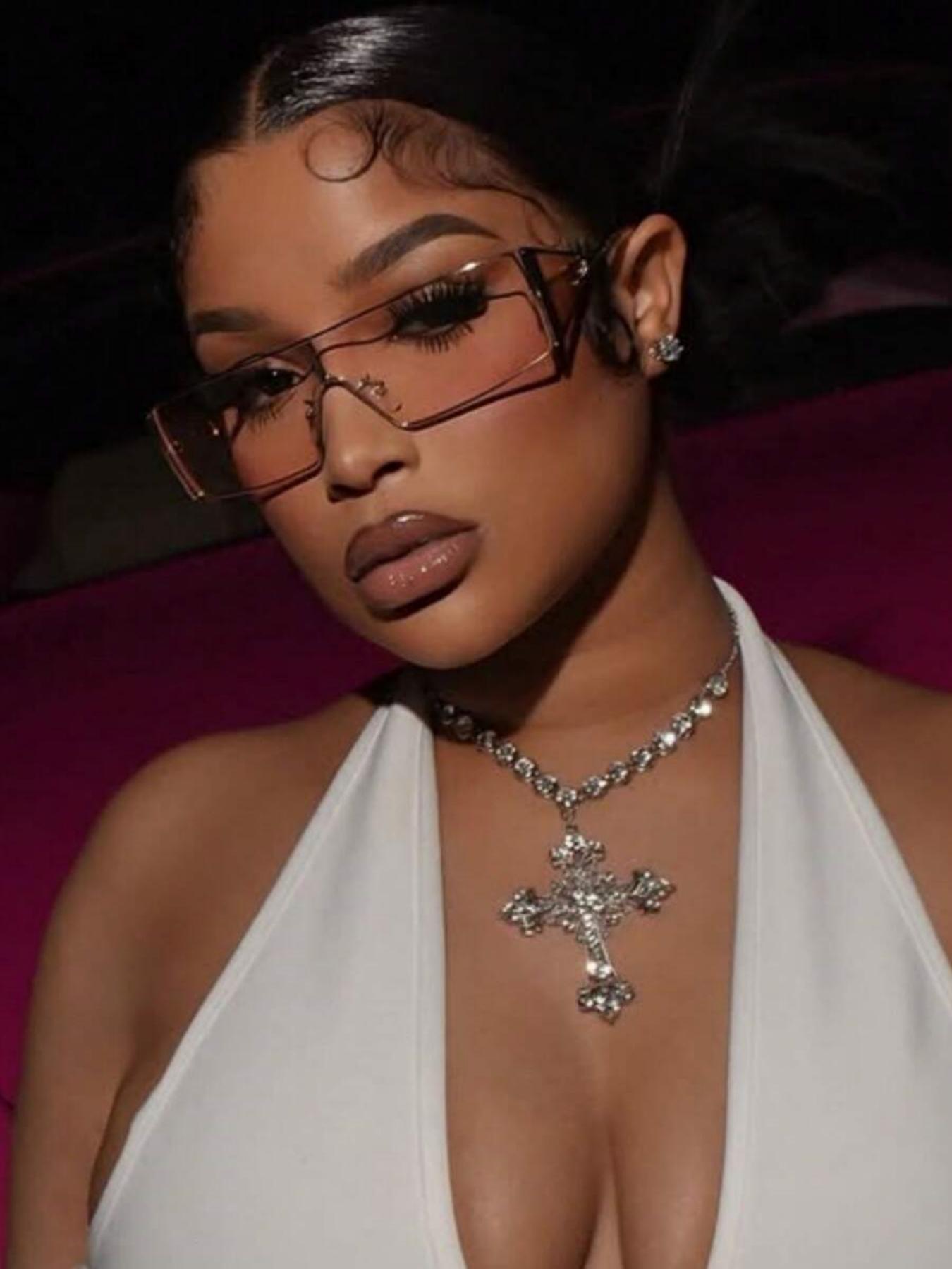 Women's Oversized Polycarbonate Sunglasses, Vintage Style, Metal Hinges, Street Photography, Party & Hiking, Multiple Colors Available