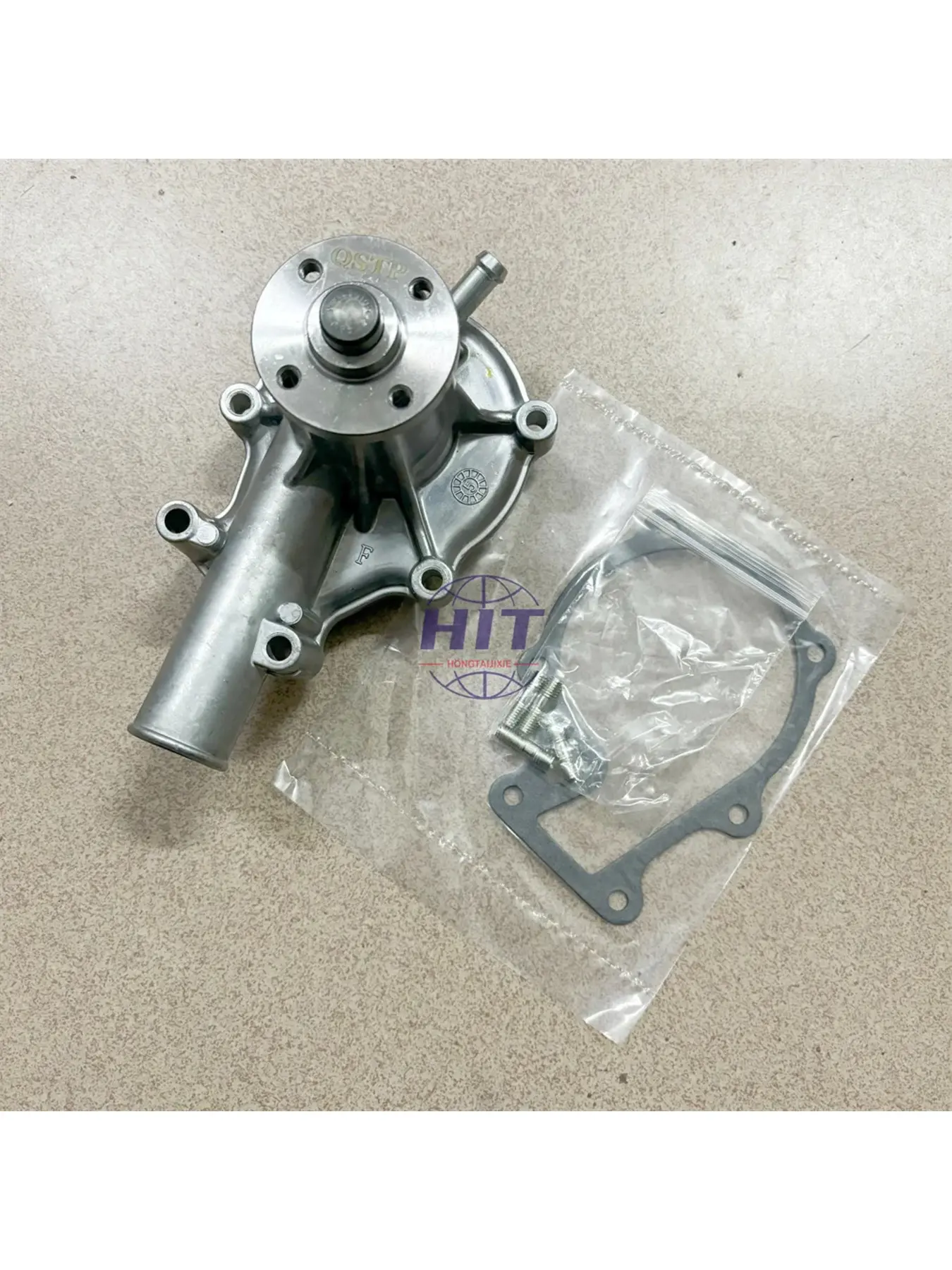 16251-73032  Kubota Diesel Engine Water Pump Cooling Pump for Mini Excavator V1505