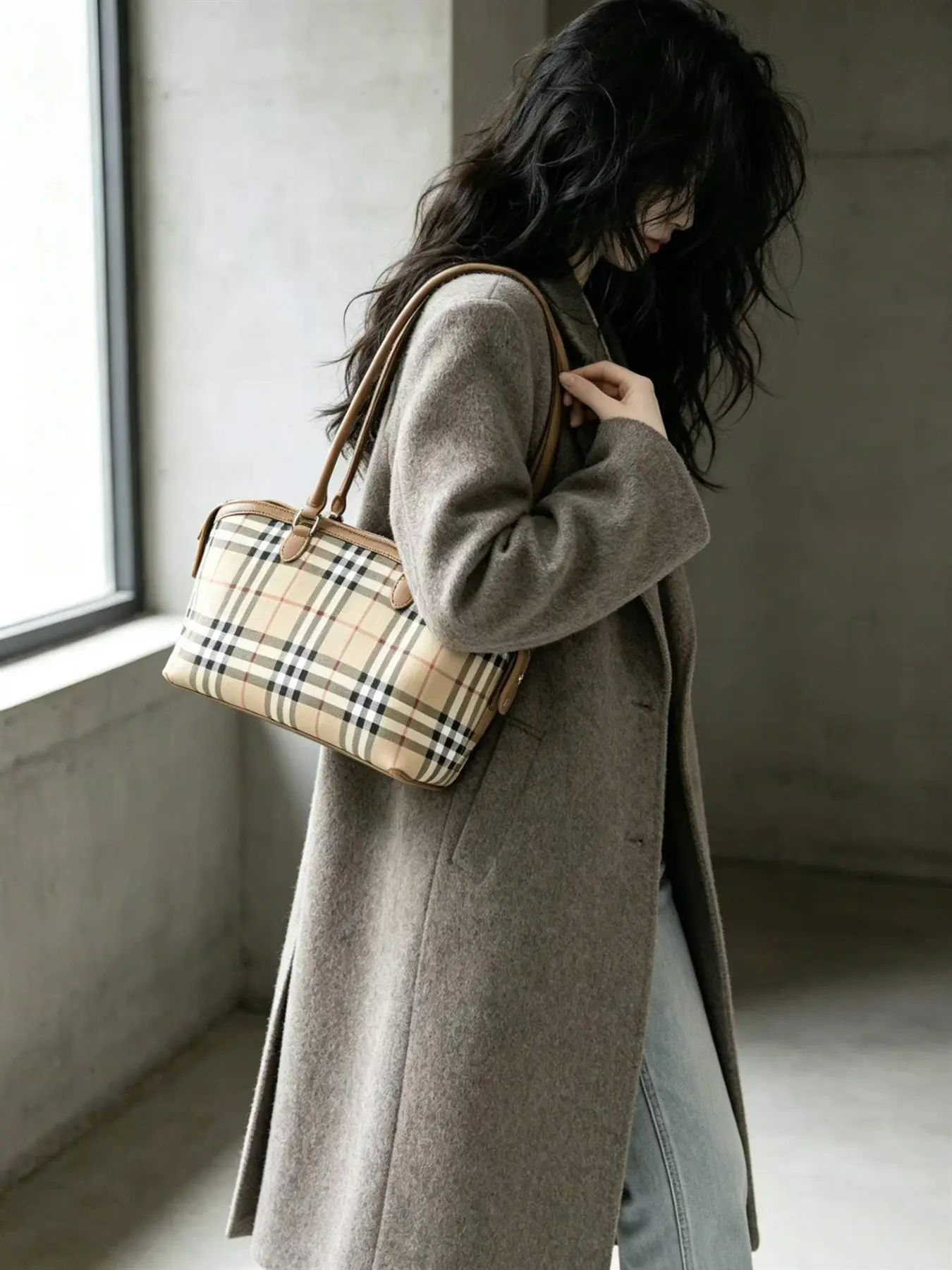 Vintage British Plaid Boston Bag for Women, Classic Checkered Canvas Patchwork Fashion Shoulder Bag, Fall Winter Large Capacity Commute Bag, Two Colors Available