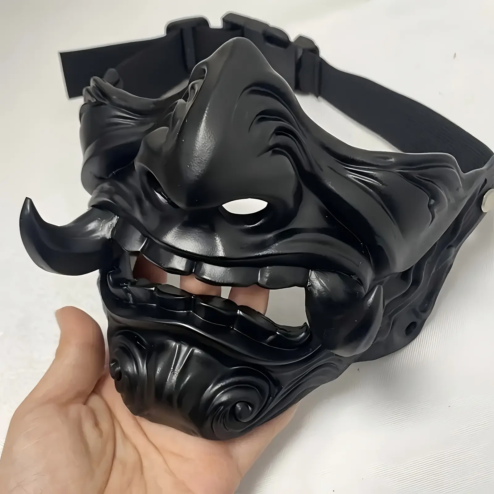 1pc Menacing Gothic Mask Design with Teeth & Jagged Fangs - Half-Face Resin Costume Mask Cosplay for s &, Dark Knight Warrior/Scary Demon/Halloween Party Accessory, Party Props, Hand Washable for Themed Costumes & Carnivals (No Feathers)