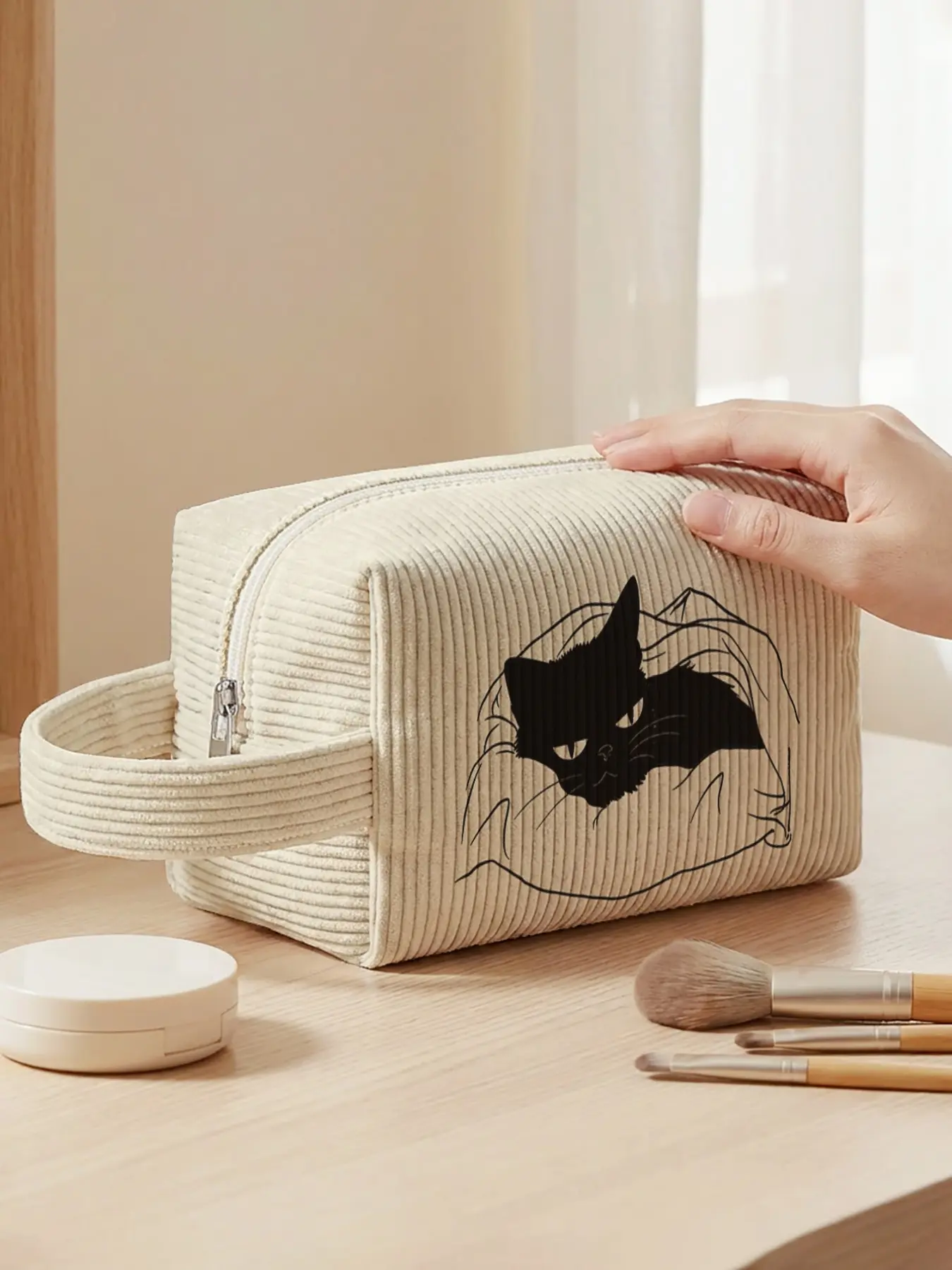 1pc, makeup bag Lying black cat 2D printed pattern Linen fabric handbag for makeup, reinforced handle + smooth zipper | Stores makeup / toiletries | Versatile for daily outings