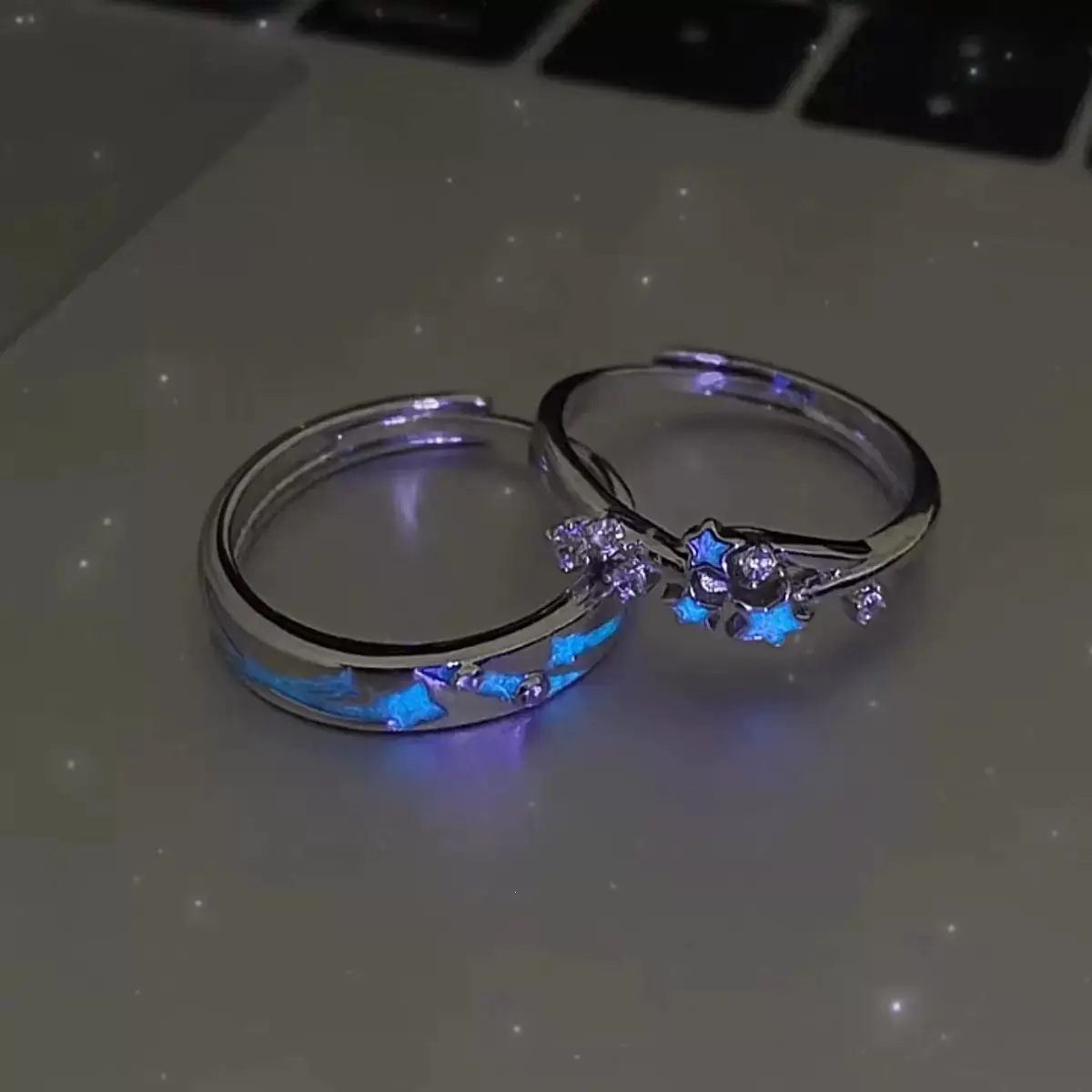 "Starry Night" Glow-in-the-Dark Meteor Shower Ring – Minimalist, Affordable Luxury Adjustable Ring for Couples (Gift)