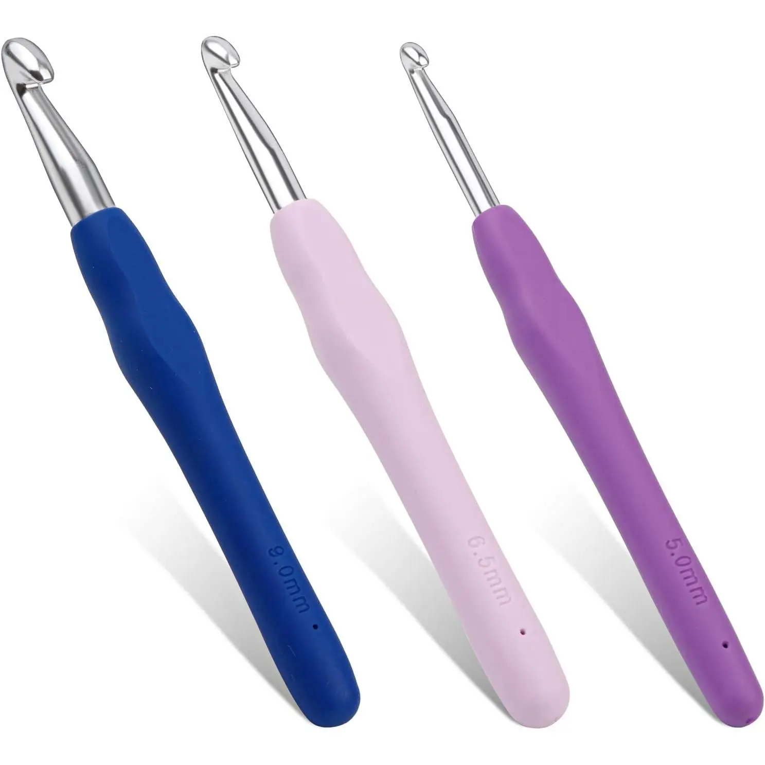 3 Sizes Crochet Hooks,  Handle,5.5 inch Long Beginner's Knitting  and Color Soft Handle Smooth Knitting  DIY Knitting Kit for Knitting Sweaters,Scarves and Hats