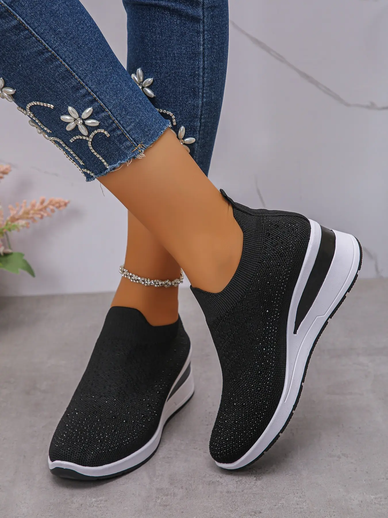 New Women's Rhinestone Ankle Boots, Slip-On Comfortable Shoes, Breathable Casual Footwear, Ideal for Daily Commute & Versatile Wear