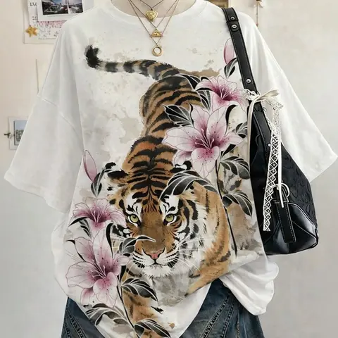 Women's Summer Ink Tiger & Lily Print T-Shirt, Casual Daily Wear, Lightweight Comfortable Fit Top, Ideal for Spring and Summer, Graphic Tees Print
