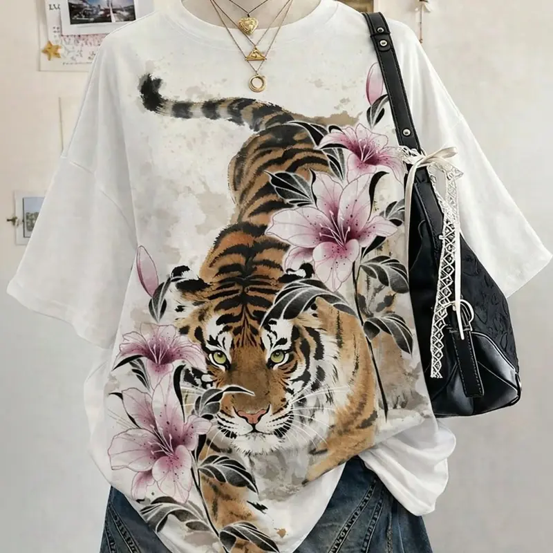 Women's Summer Ink Tiger & Lily Print T-Shirt, Casual Daily Wear, Lightweight Comfortable Fit Top, Ideal for Spring and Summer, Graphic Tees Print