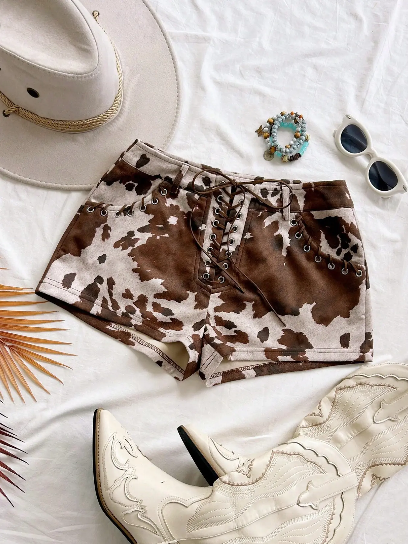 Women's Retro Tie Waist Shorts, Casual Western Style, Perfect for Concerts, Music Festivals, Parties, Bohemian Hippie Vacation