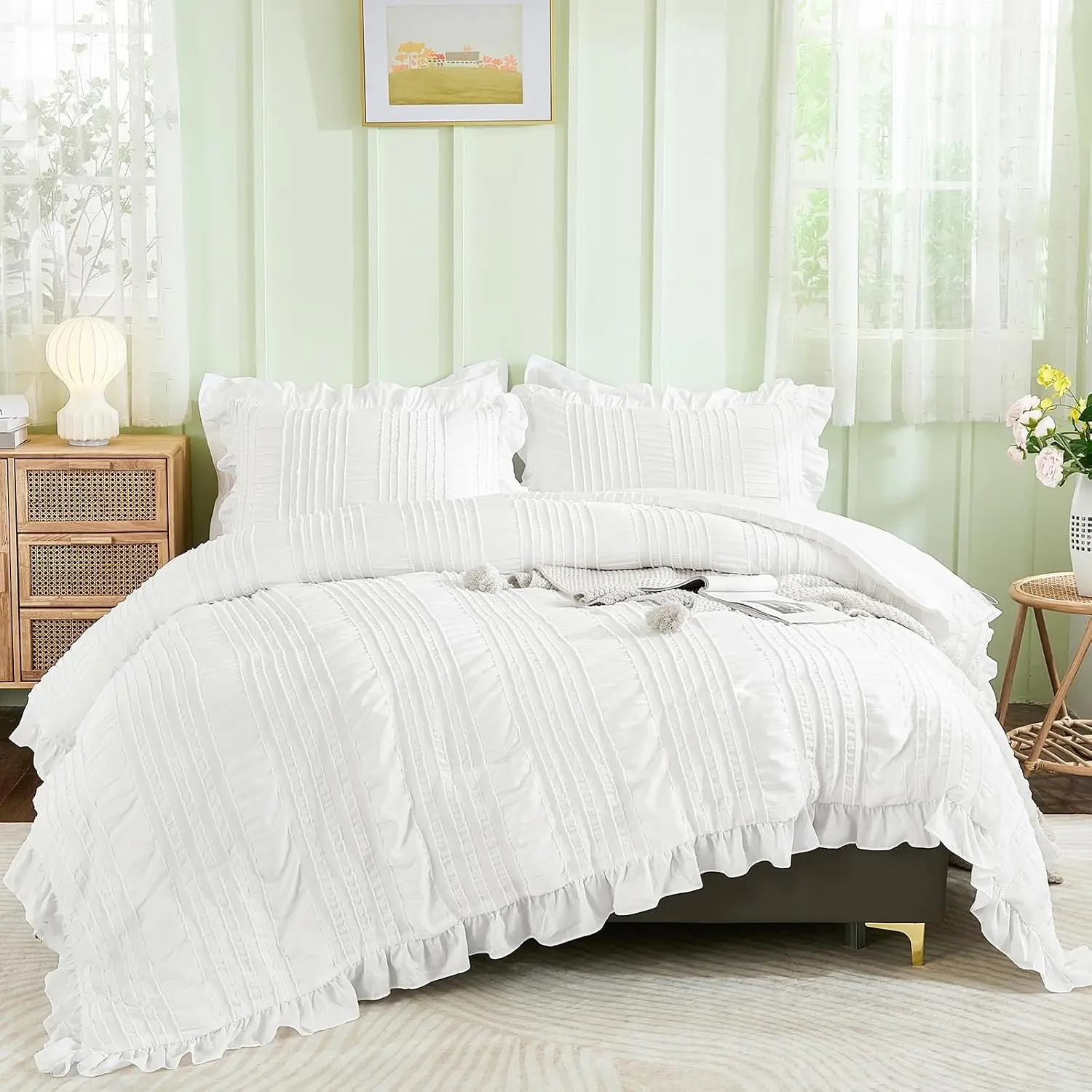 White Comforter Set King,3 Pieces Ruffle Farmhouse Shabby Chic Boho Comforter for King Bed,Soft Textured Bedding Set with 1 Ruffle Comforter,2 Tufted Pillowcases 104"×90"