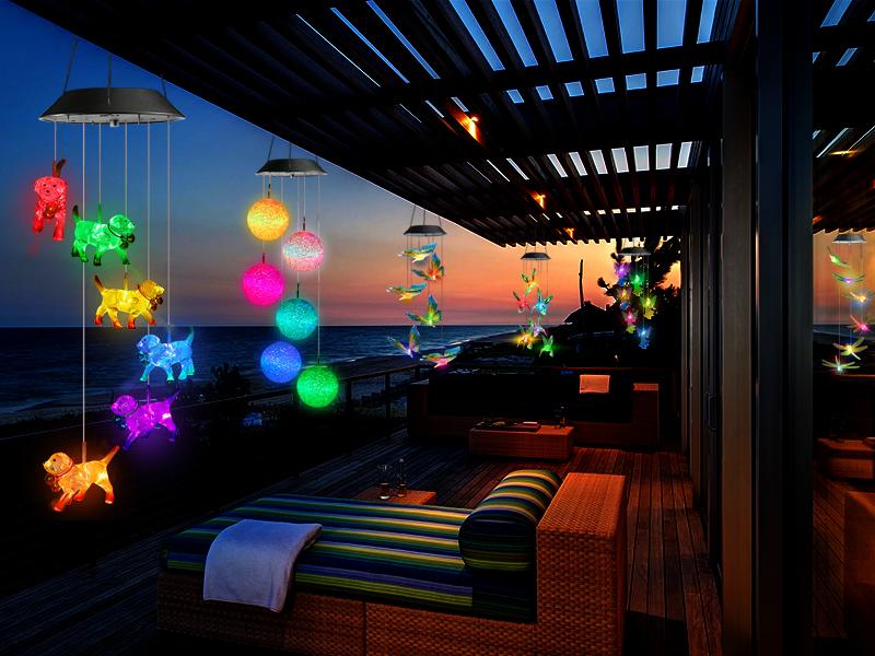 New Year's solar-powered outdoor colorful color-changing wind chime light, waterproof solar LED night light, suitable for porch, eaves, and garden outdoor decoration.