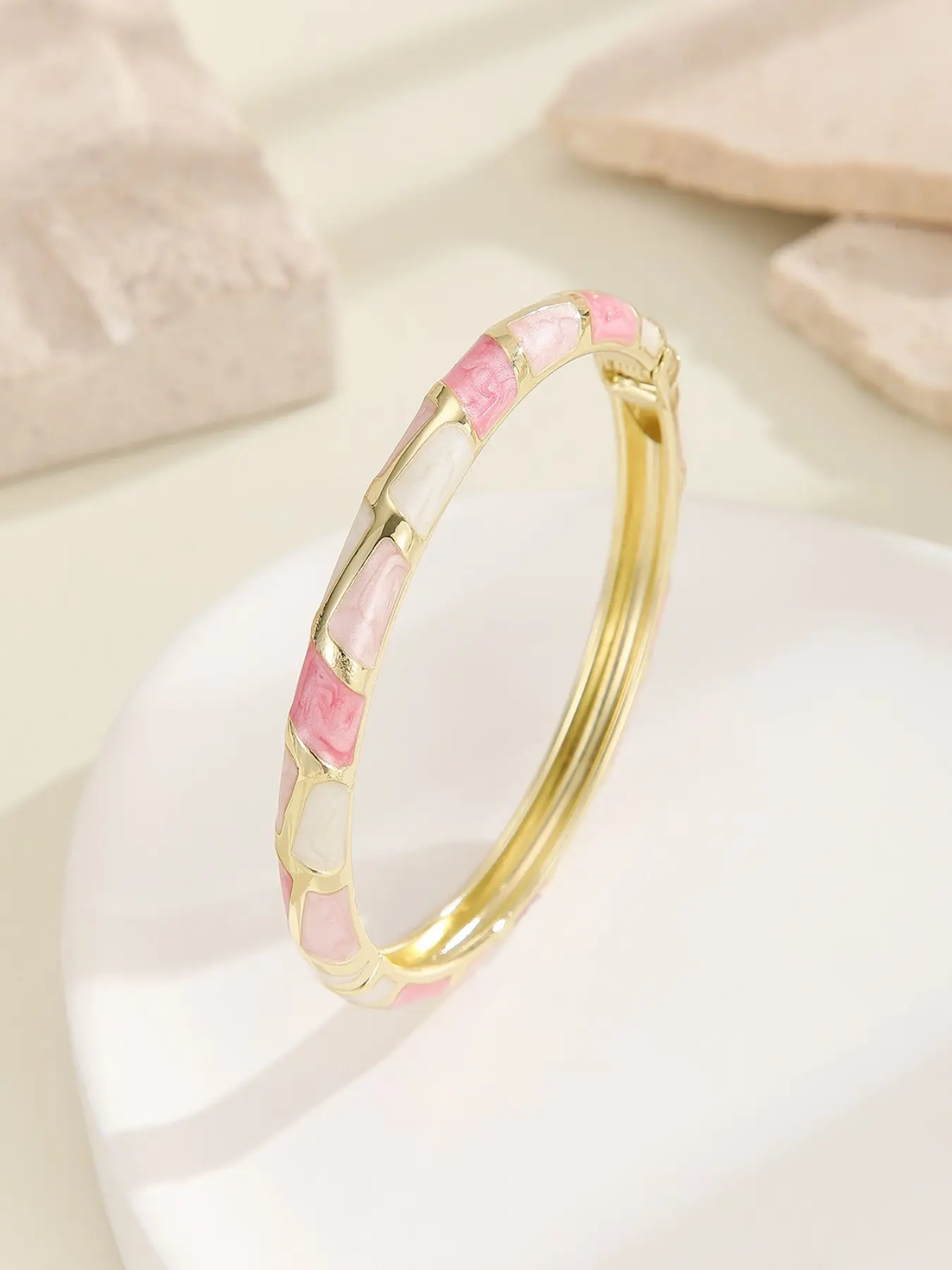 Modern Cloisonne Enamel Grid Bangle Bracelet for Women Girls, Gold Plated Geometric Mosaic Plaid Hinged Cuff Bracelet, Minimalist Aesthetic Jewelry, Fashion Wristband Gift for Anniversary Birthday Party