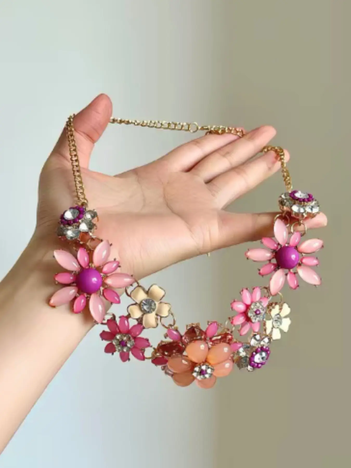 Wind Chime Necklace, Floral Design Crystal Necklace, Casual Stainless Steel Chain, Suitable for Women and Girls