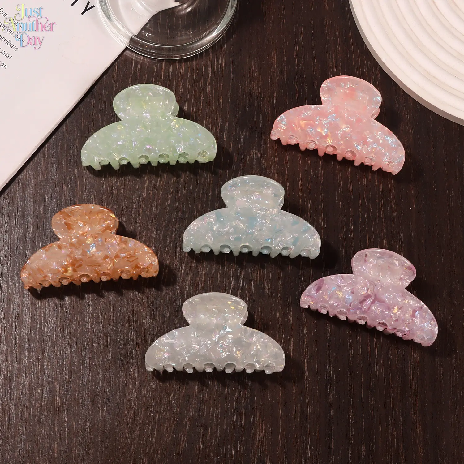 3Pcs French Style Pastel Marble Hair Claw Clips, Small Iridescent Acrylic Shark Clips, Elegant Hair Clips for Half-Up Hairstyle, Sweet Fresh Hair Accessories for Women