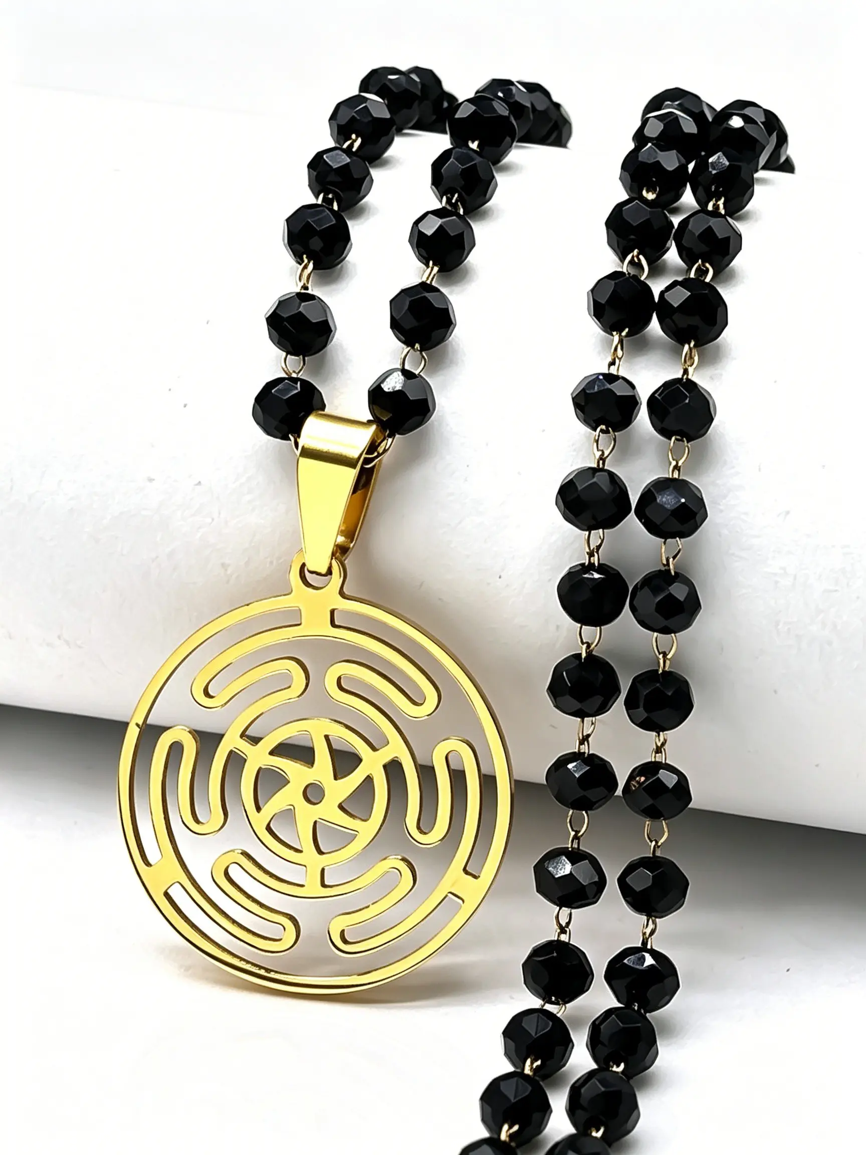 Hekate Wheel Stainless Steel Necklaces Pendants Strophalos Hecate Magic Symbol Logo Charm PIN colier femme Jewelry