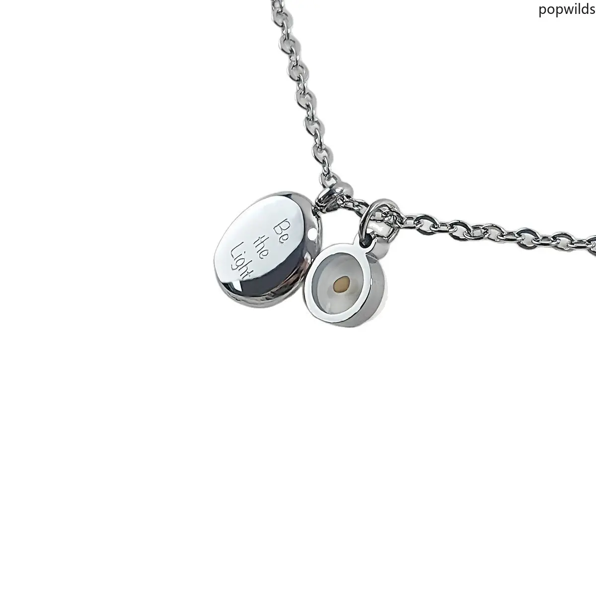 Stainless Steel Be the Light Pendant Necklace Minimalist Inspirational Letter Engraved Chain Trendy Daily Wearing Jewelry Delicate Lightweight Accessory Perfect Motivational Gift For Women Men Couple