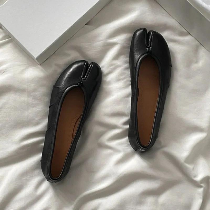 New Soft Leather Split Toe Women Tabi Ballet Flats Spring Autumn Comfortable Walking Lazy Loafers Casual Girls Dance Shoes
