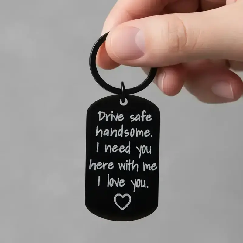 Fashion Letter Pattern Slogan Metal Keychain, Keychains for Men, Personalized Stainless Steel Keychain for Men & Women for Car Bag Daily Clothing Decor, Trendy All-match & Exquisite Keychain for Birthday Gift, Gifts for Wife, Personalized Heart Tag