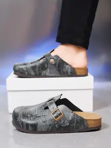Unisex Adult Open-Toe Sandals, Classic Newspaper Design, Durable Daily Wear, All-Season Comfortable Shoes, Fashion Casual Footwear