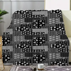 1pc Paisley Pattern Flannel Blanket, Outdoor Travel Universal Cover Blanket, Extra Large Soft Comfortable Digital Print Blanket