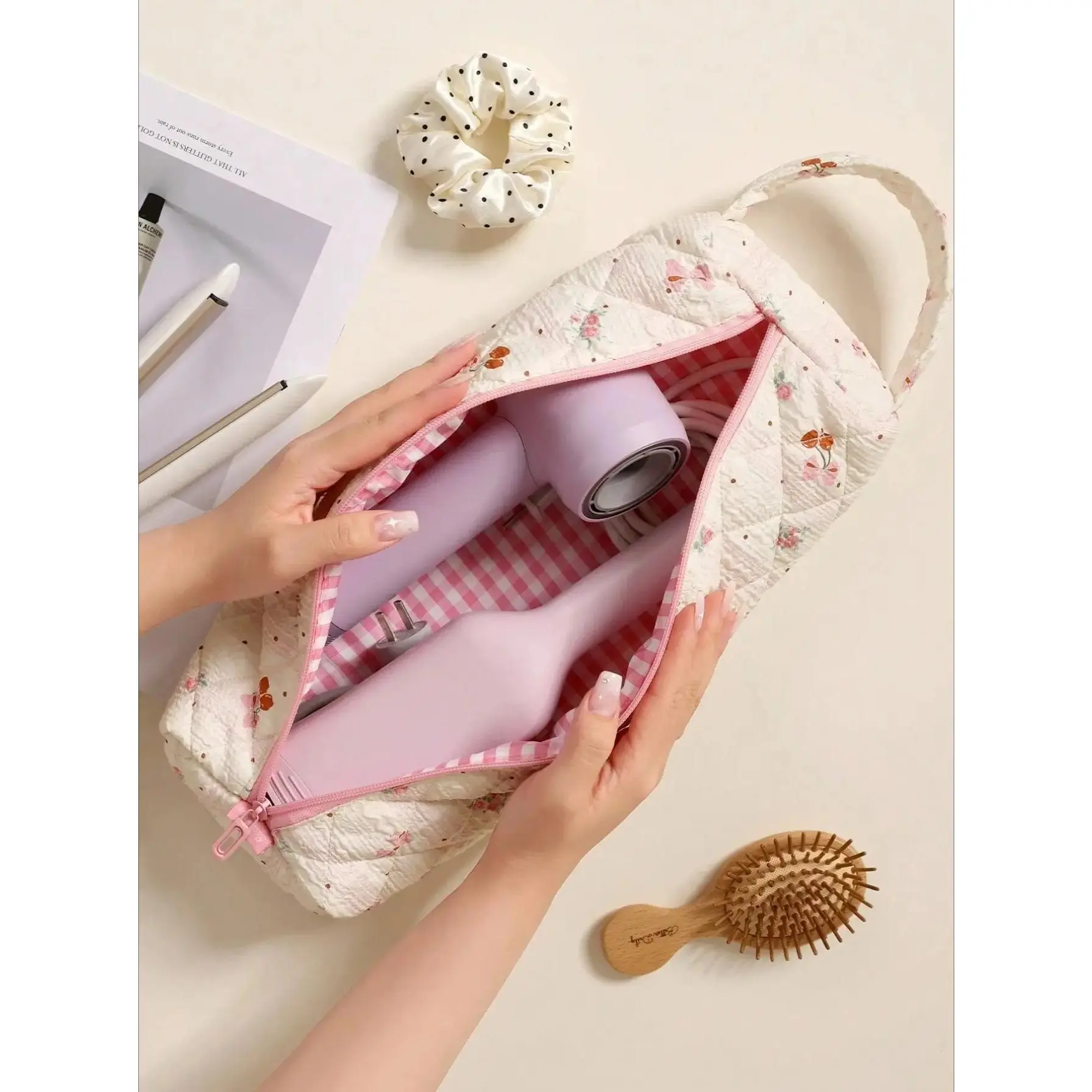 Daily Use Bags for Hair Tools, Cute Floral Prints Quilted PU Leather Organizer, Portable Zippered Travel Pouch with Bowknot, Cute Prints, Travel Bag, Easy Accessibility, Travel Gear, Organization Bag