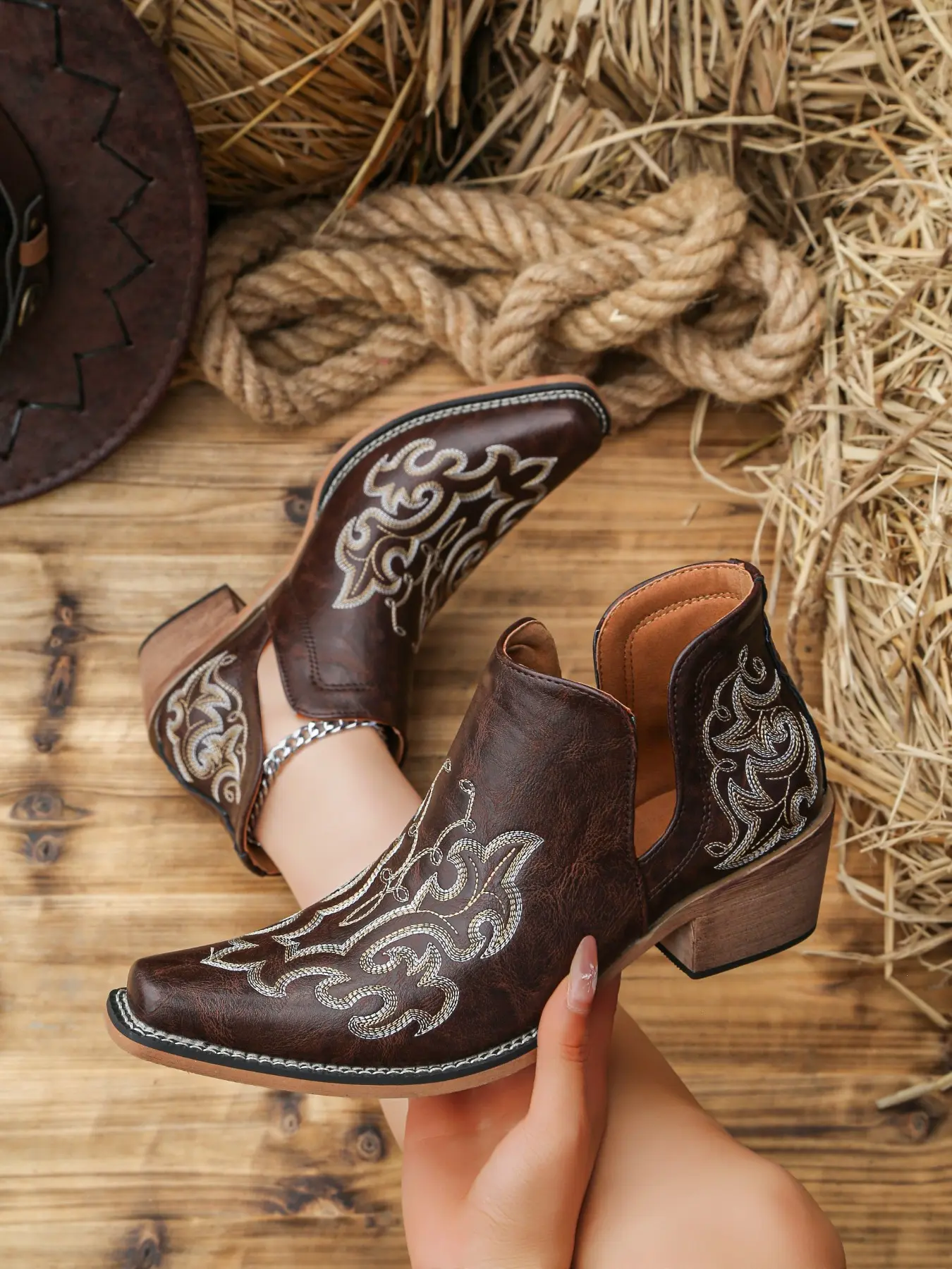 Boho Vintage Western Short Boots, Elegant Floral Embroidery, V-Notch Design, Non-Slip Chunky Heel, Perfect for Travel and Photoshoots
