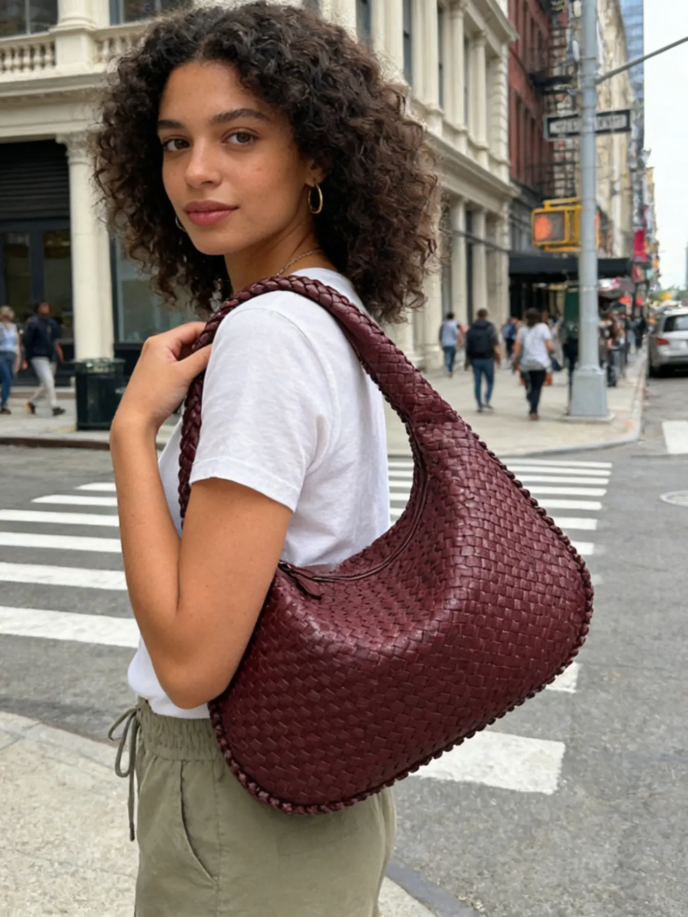 Luxury Small Batch Ultra-Fine Leather Bag, Large Capacity Handbag, Casual Style, Solid Pattern, All Seasons, Ideal for Work & School
