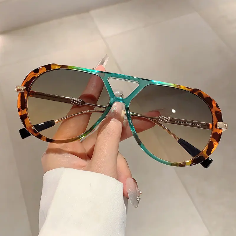 New Retro Luxury Round Face Slimming Sunglasses, Leopard Print Frame Double Bridge Flat Lens Eyeglasses