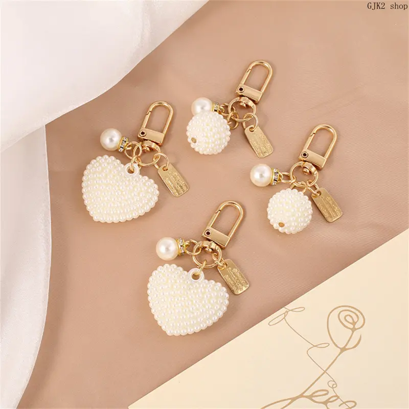 Pearl Heart Keychain Charms, Mini Faux Pearl Love Heart Alloy Bag Pendant with Snap Hook, Cute Earphone Case Backpack Decor Key Ring Gift for Women Girls
