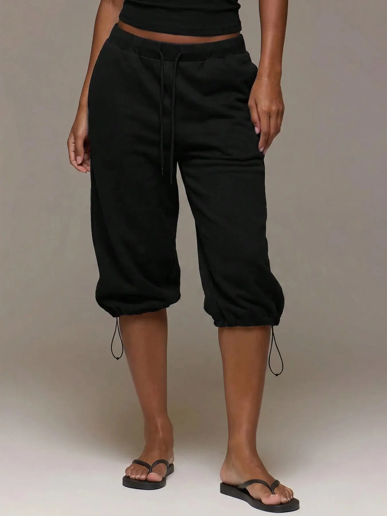 Women Solid Black Drawstring Capri Sweatpants, Elastic High Waist Adjustable Hem Cropped Jogger Pants Loose Casual Loungewear Capris