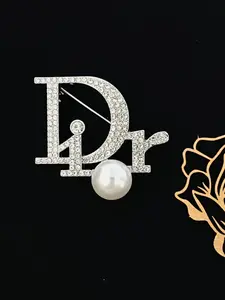Luxurious Fashion Women's Sparkling Rhinestone Brooch, Suit Coat Pin, Elegant Jewelry Accessory, Perfect for Special Occasions