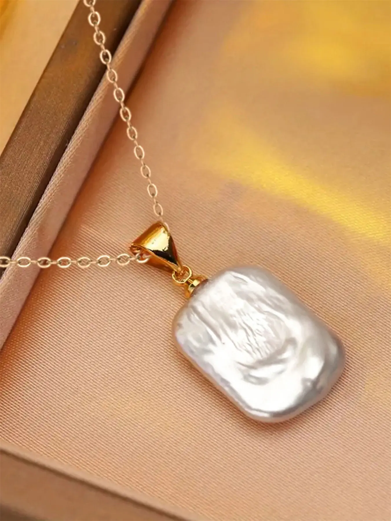 1 PC Pretty Pearl Necklace Pendant For Women For Wedding Engagement Anniversary Party Vacation Jewelry Valentine's Day Gift