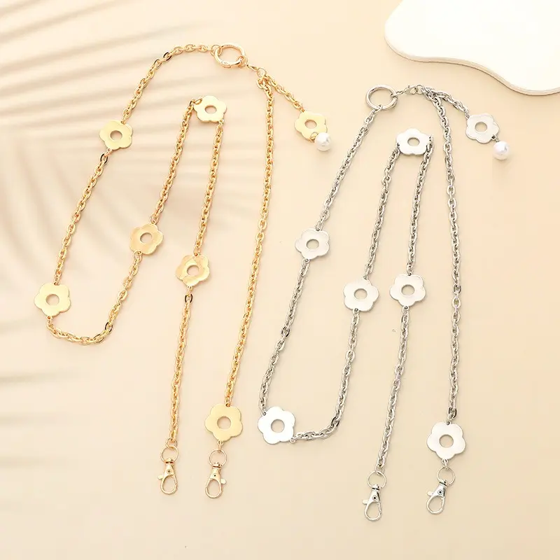 Metal Flower Crossbody Phone Chain, Hands-Free Phone Lanyard Strap for Women, Floral Phone Case Accessory, Lightweight Shoulder Strap, Fashion Phone Charm, Gift for Women