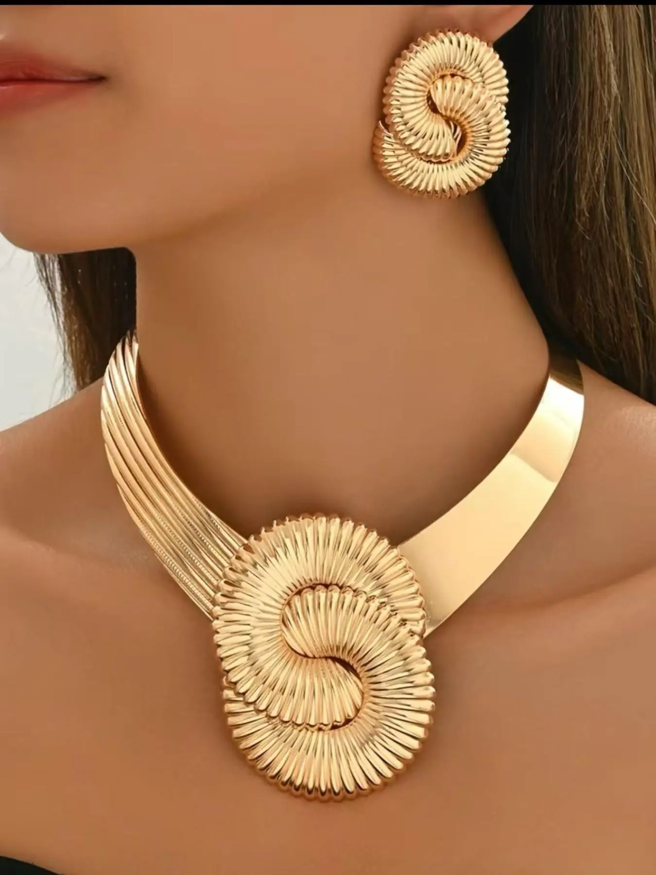 Vintage Bold Spiral Texture Chunky Jewelry Set, Statement Necklace and Earrings, Heavy Metal Accessories for Evening Events, Perfect Gift for Women