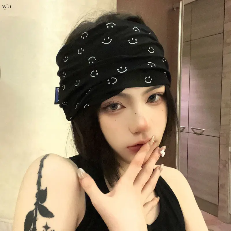 Y2K Smiley Print Wide Headband, Soft Stretchy Knit Hair Wrap, Multifunctional Non‑Slip Turban Head Scarf for Women Girls Daily Sports Streetwear