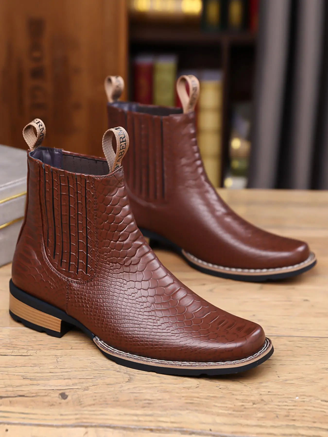 3782 Alligator Texture Chelsea Boots, No Zipper Slip-On, PU Leather, Casual Above Ankle, Fall Winter Commuter Shoes, Versatile Design
