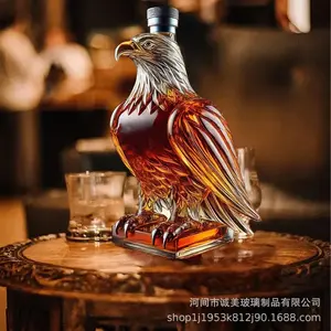 Eagle whiskey bottle, high borosilicate glass infusion bottle, animal-shaped new product, creative animal infusion bottle