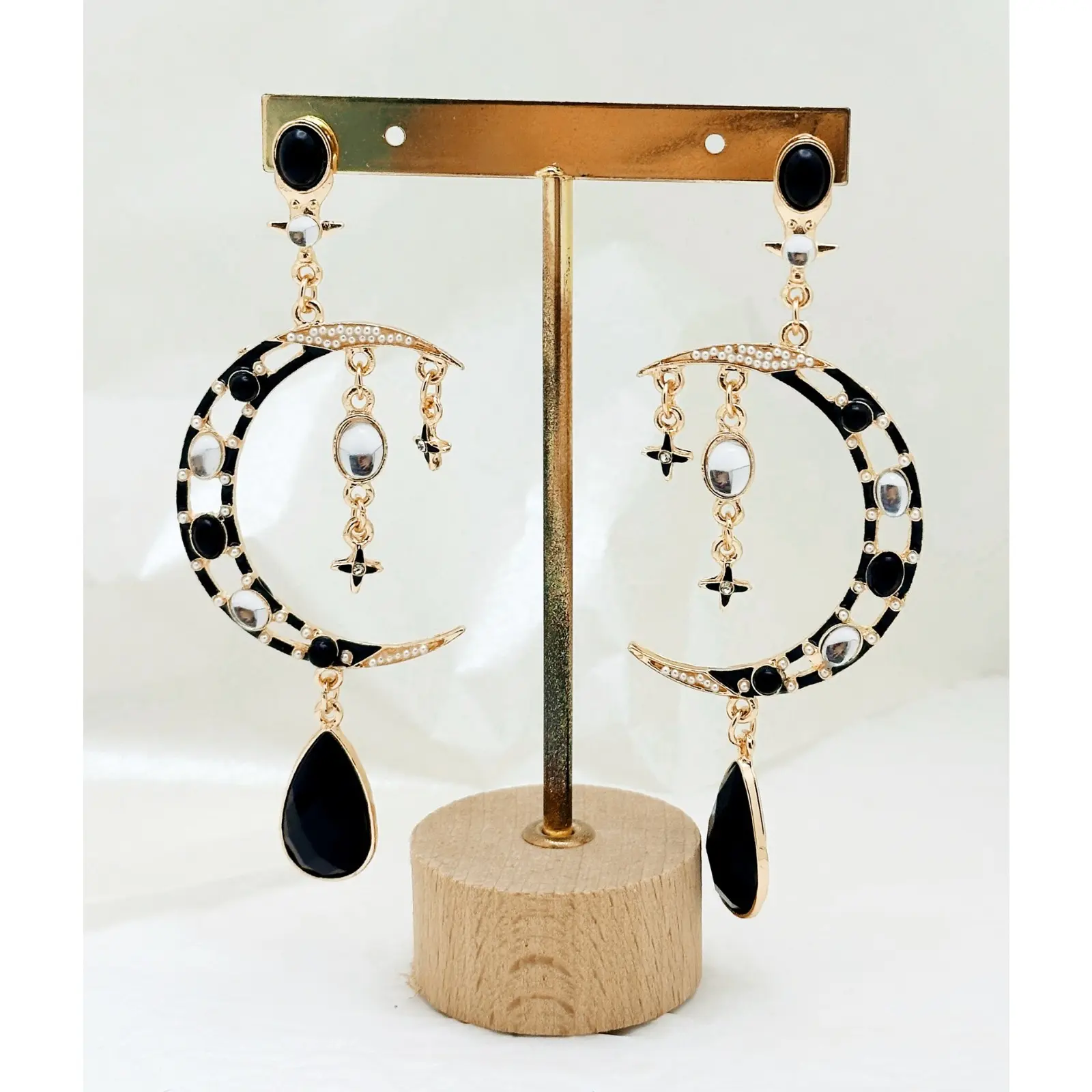 Women Gothic Moon Star Drop Dangle Earrings, Viral Witchy Black Teardrop Crystal Long Ear Jewelry, Vintage Gold Tone Enamel Crescent Rhinestone Ear Studs, Hypoallergenic Boho Witch Accessory for Halloween Party Daily Goth Dating Gift
