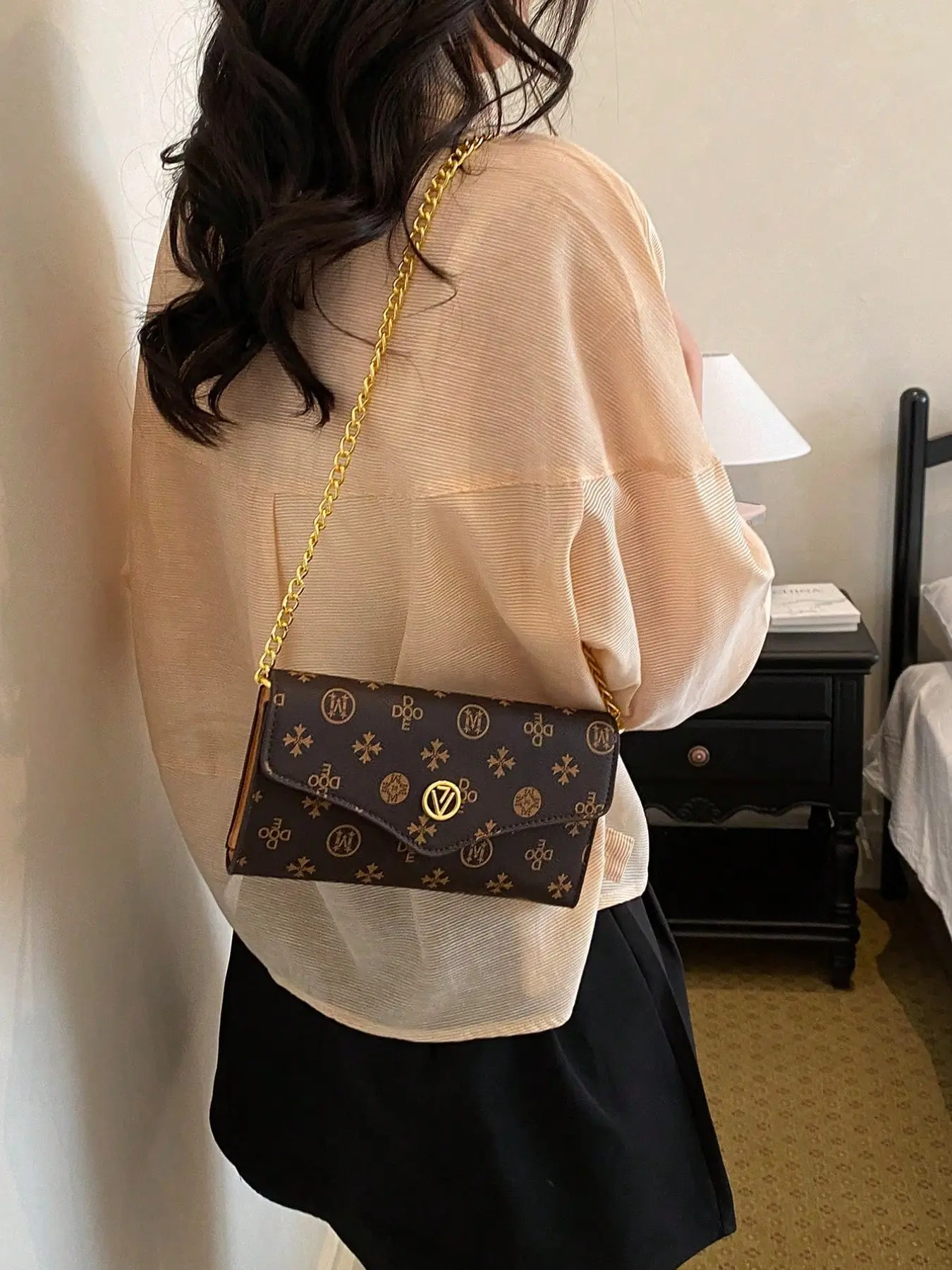 Vintage Monogram Envelope Chain Bag Luxury Metal Crossbody Shoulder Handbag, Everyday Crossbody Bag, All Seasons Mini Shoulder Purse Trendy Casual Clutch, Retro Brown Printed Pattern Gold Chain Bag Daily Commute Sling Purse