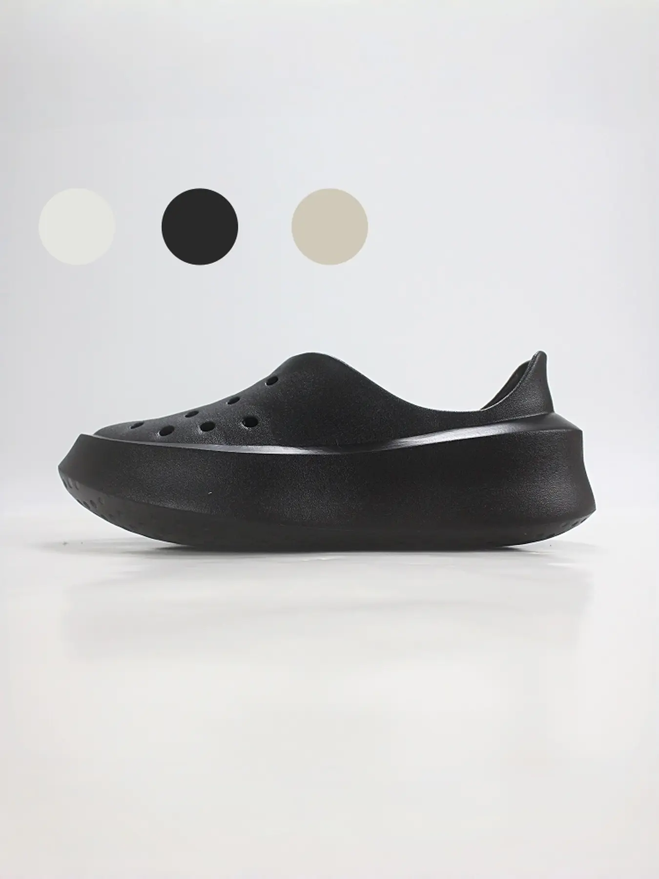 Unisex Closed Toe Ventilated Clogs One Piece Molding Soft Shock Absorbing Sole Slip On Footwear For Outdoor Walking Daily Use